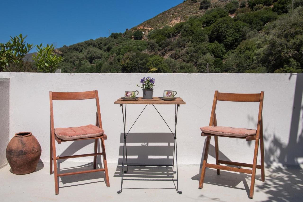 Feneri- Cozy Apartment 20' From Elafonisi Beach Perivolia  外观 照片
